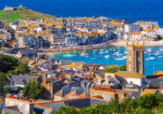 St Ives 777